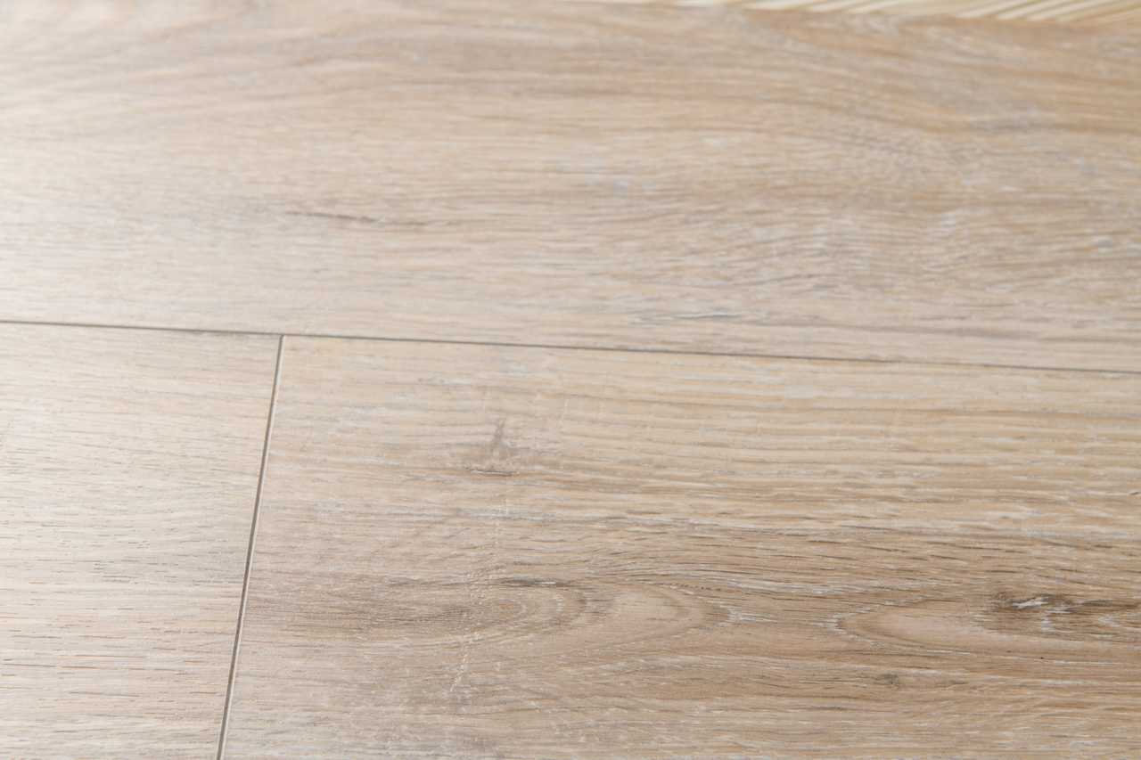 Steps to How to Clean Laminate Floors Zelta