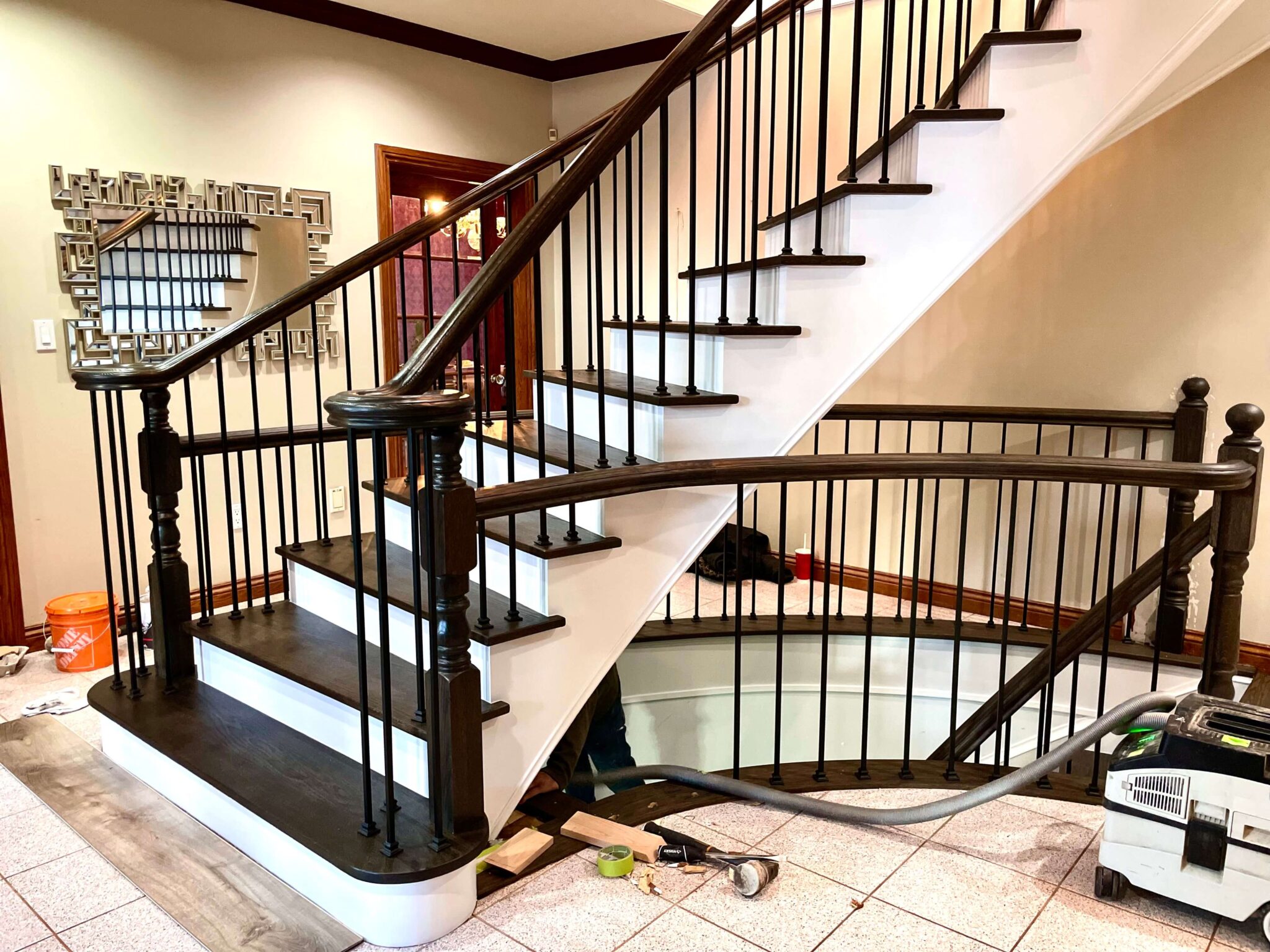 Mississauga-Stairs-Refinishing3-2048x1536.jpg